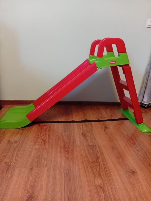 Дитяча гірка пластикова