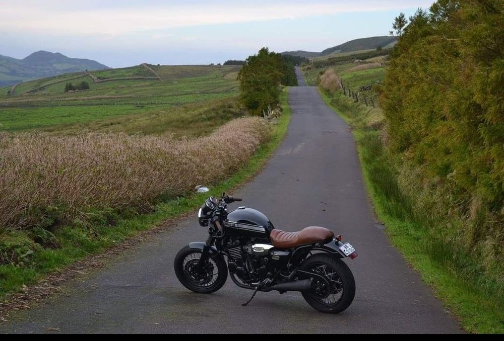 Triumph legend tt 900