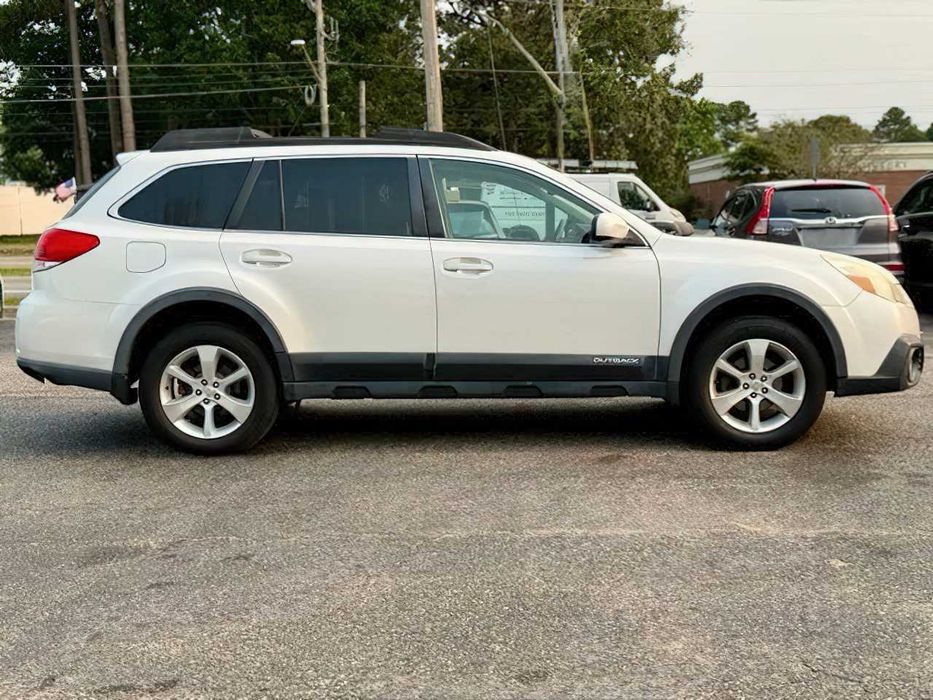 Subaru Outback 2.5i Limited      2013