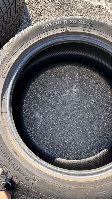Continental 305/40 R20 — зимові шини, 2 шт.