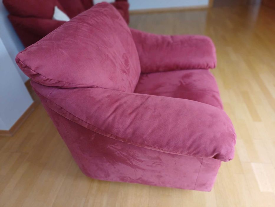 Zestaw wypoczynkowy: 3-osobowa rozkładana kanapa i fotel