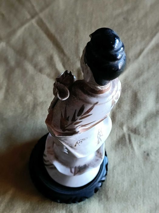 Deusa chinesa KUAN YIN, porcelana
