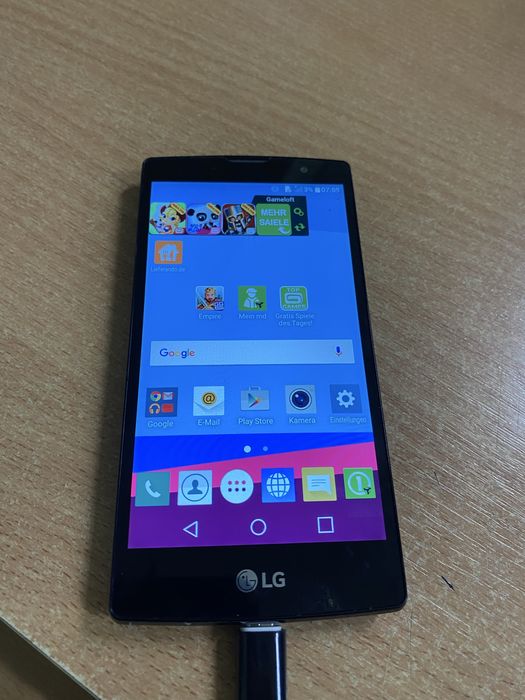 HD IPS дисплей 5.0’’, Селфи-камера 5 Мп, поддержка LTE