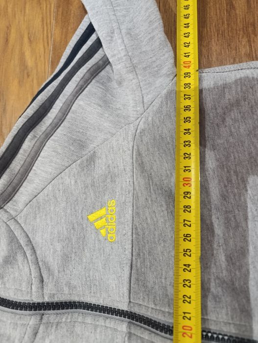 Oryginalna bluza z kapturem Adidas rozmiar 134-140 wymiary na fotkach