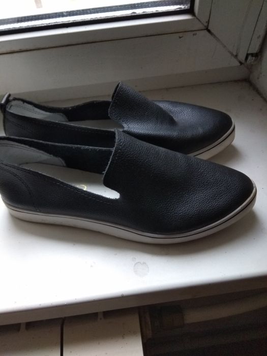 Продам кожаные мокасины