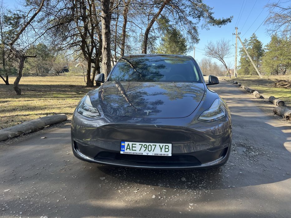 Tesla Model Y 2023