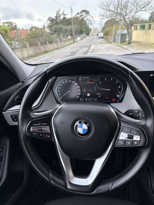 BMW 118I 140CV/ 2020/ Histórico BMW/ LED/ Carplay/ Camera/ Bancos aque