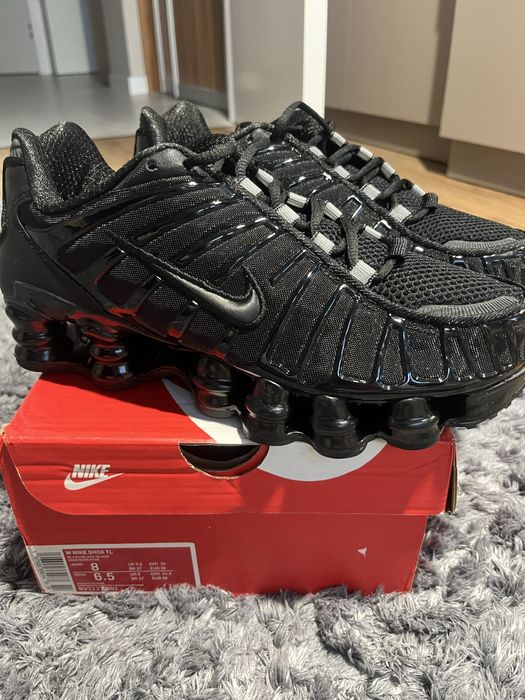 Czarne Nike Shox