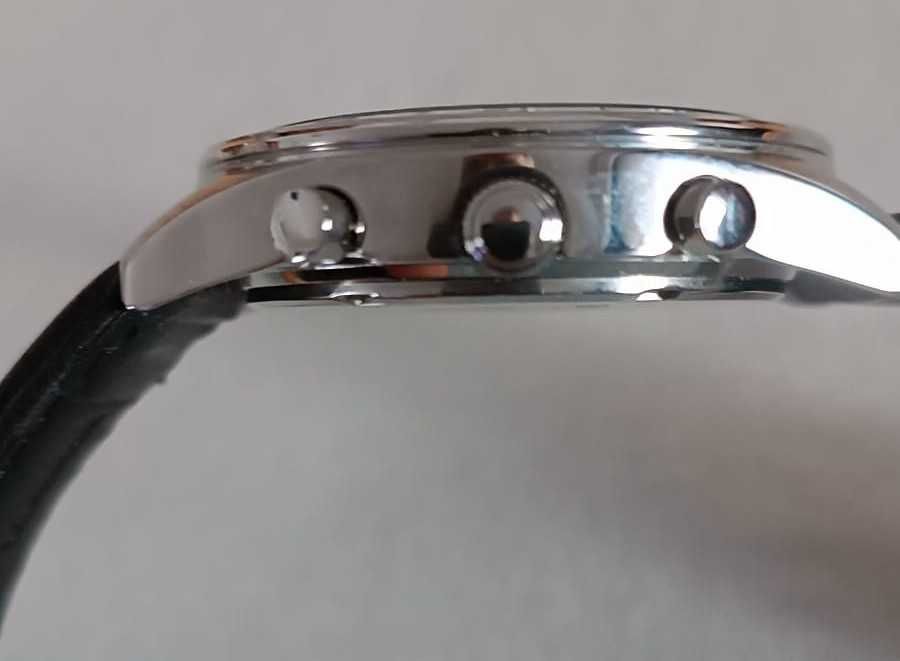 100% NOVO - Relógio Lorus Chronograph 100m (grupo Seiko)