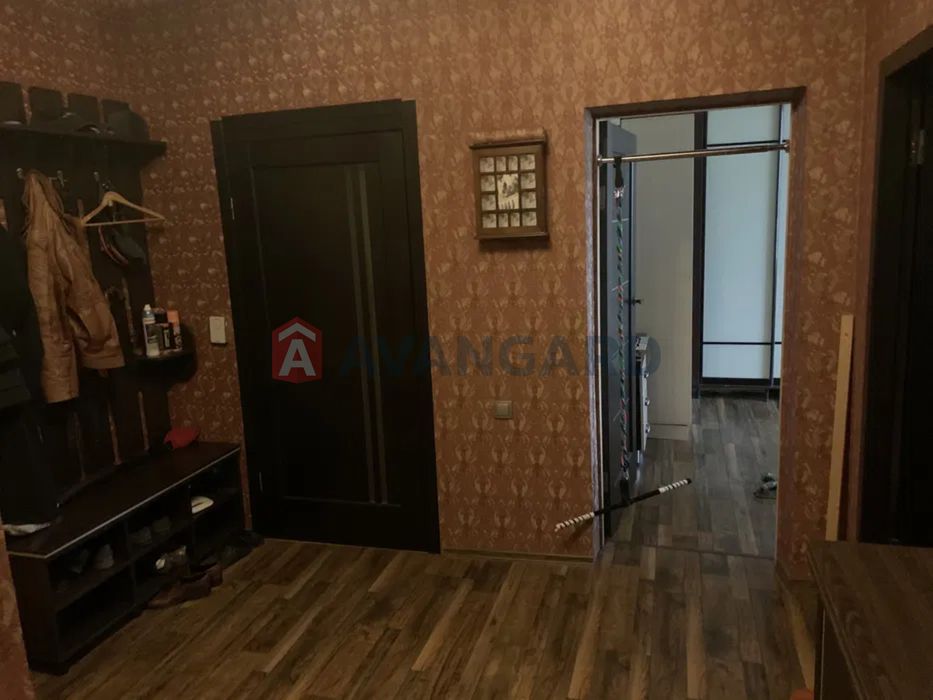 Продам 3 кімнатну сталінку в центрі