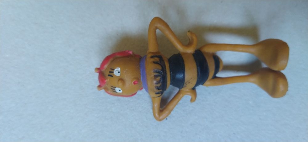 Boneco PVC Abelha Maia