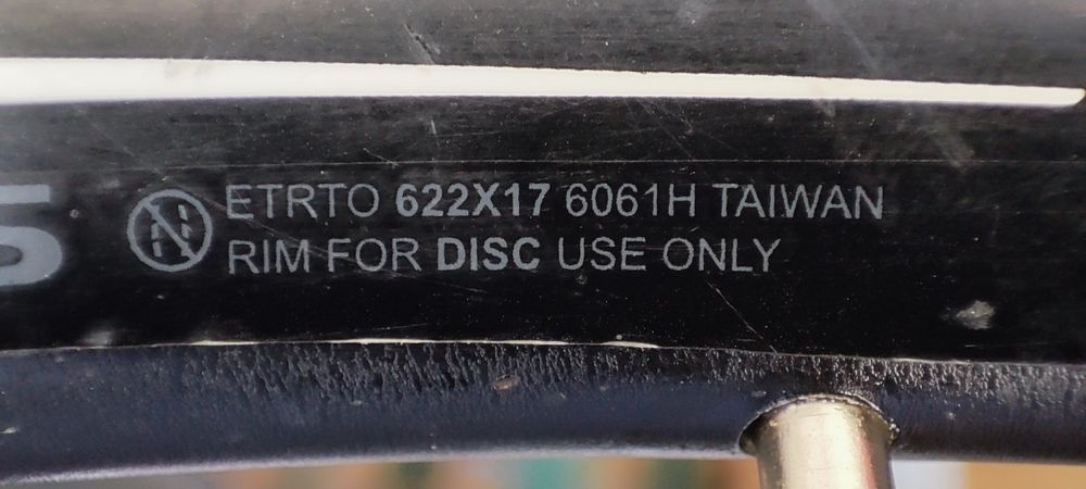 Sprzedam koło 28cali zdjete z Merida speeder 500