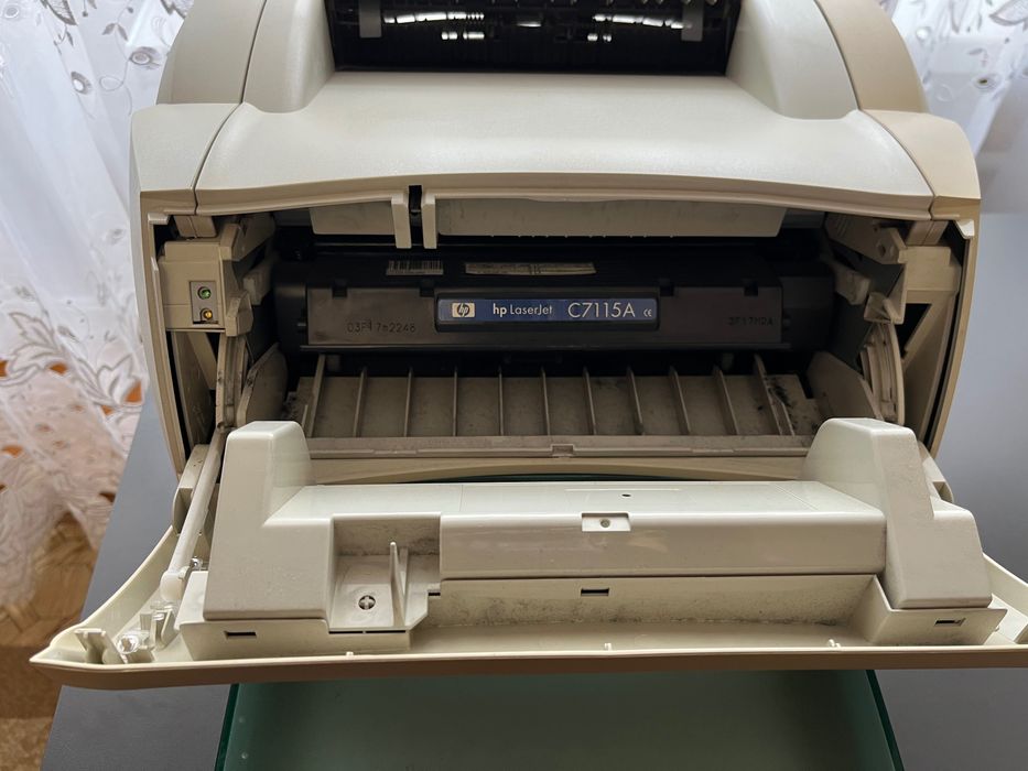 Принтер HP LaserJet 1000