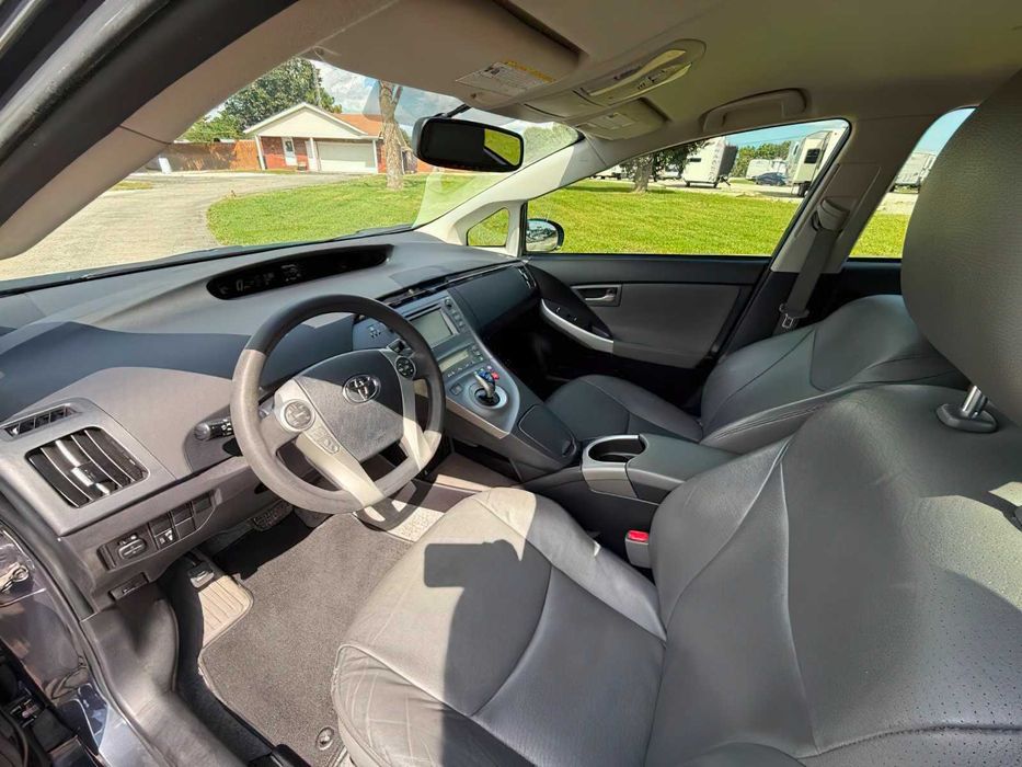 Toyota Prius Three      2015
