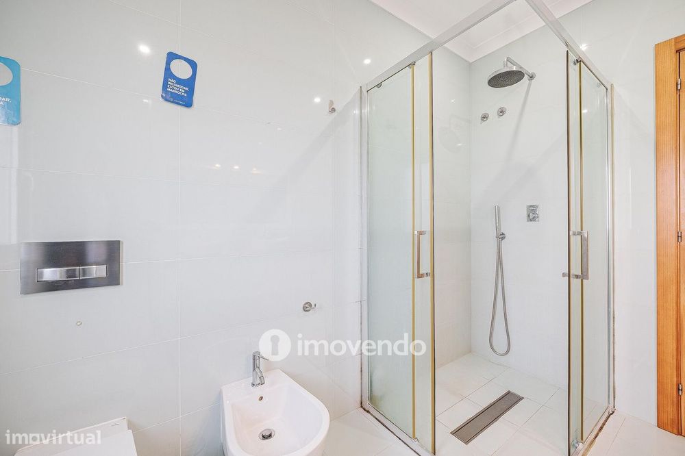 Moradia T4 incrível, com terreno de 4.200m², no Rebocho, Coruche