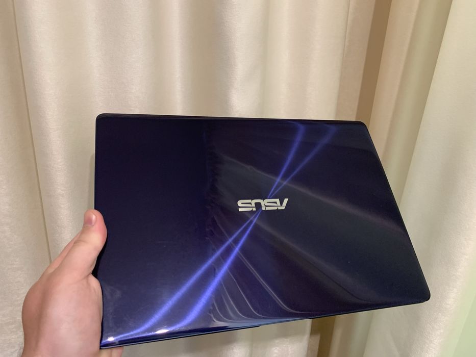 Ноутбук Asus Zenbook i5-8250(1.6-3.4 ГГц)DDR4 8GB/SSD512GB/MX150 2 GB)