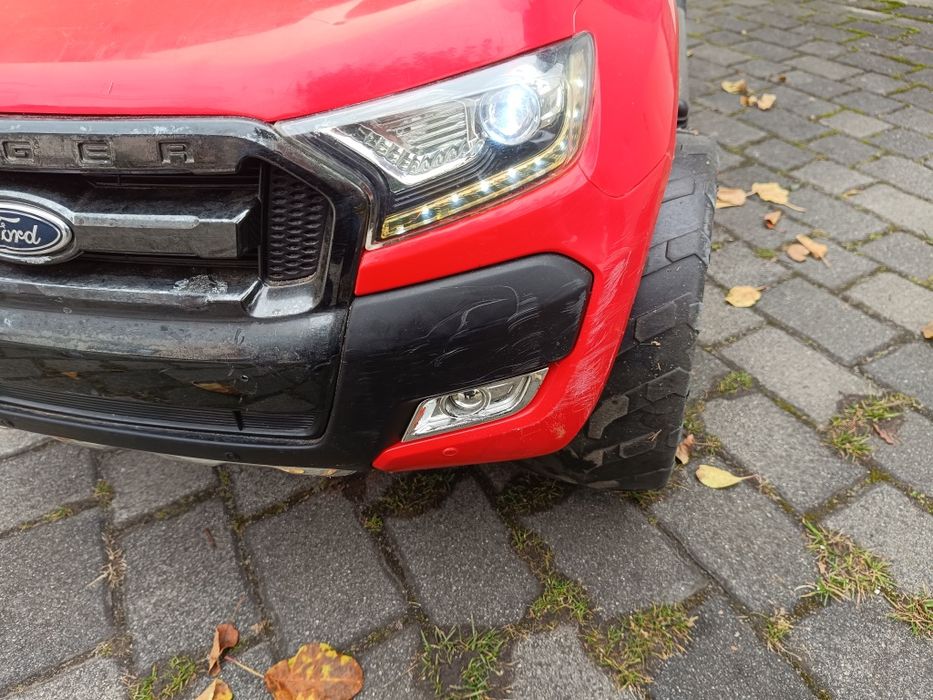 Ford ranger 4x4 na akumulator