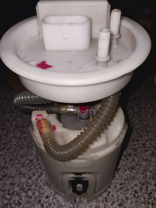 Sprzedam pompę paliwa do a3.