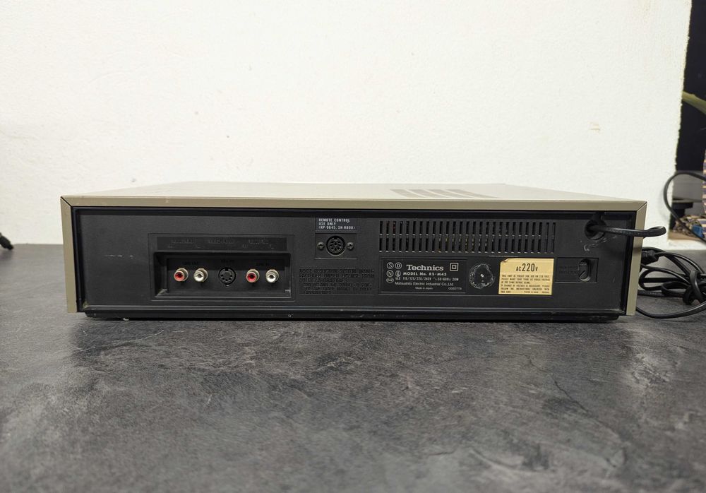 Касетна декаTechnics RS-M 45. Direct Drive. 2 двигуни. SX head.