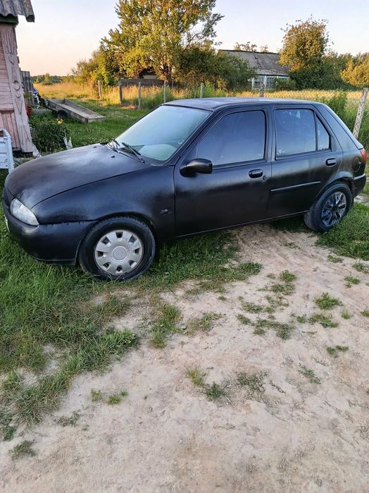 Авто Форд фієста
