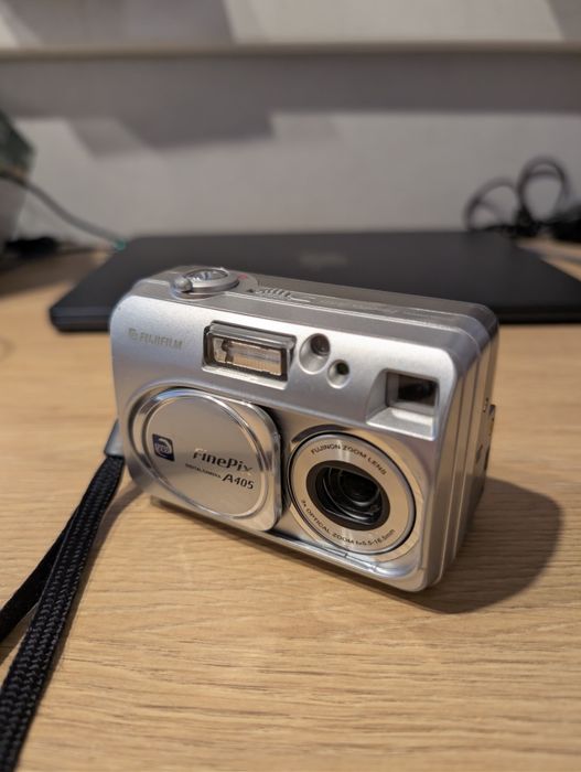 Цифровий фотоапарат Fujifilm Finepix A405
