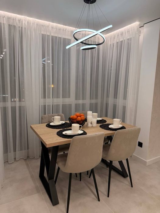 Продаж центр вул Білогірська єр іо меблі та техніка