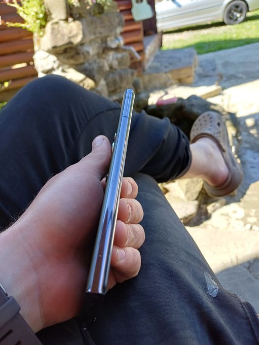 Продам samsung galaxy S22 ultra