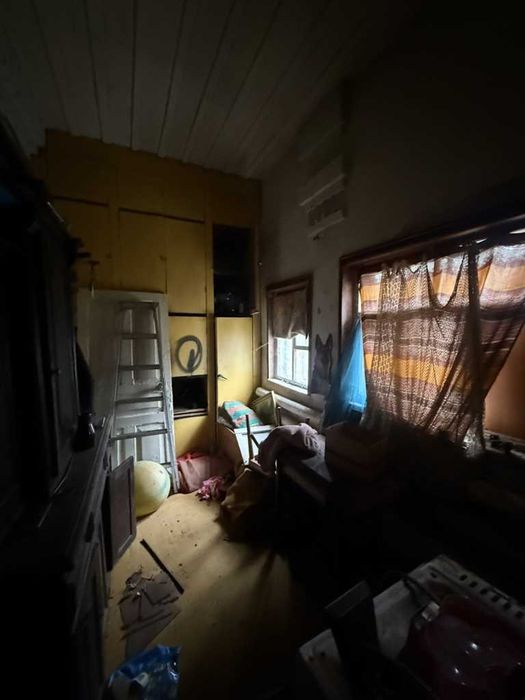 Пів будинку біля Океану | окремий двір | всі комунікації | котел