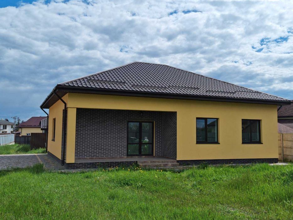 Продам 1 эт. новый дом 135 кв.м. в с.Осещина,9 соток земли от хозяина