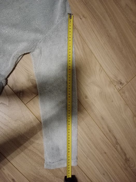 Szlafrok dzewczęcy. Rozmiar 146