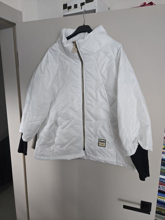 Biała kurtka pikowana oversize MIN MIN – złoty zamek, czarne mankiety L- XL- 2XL