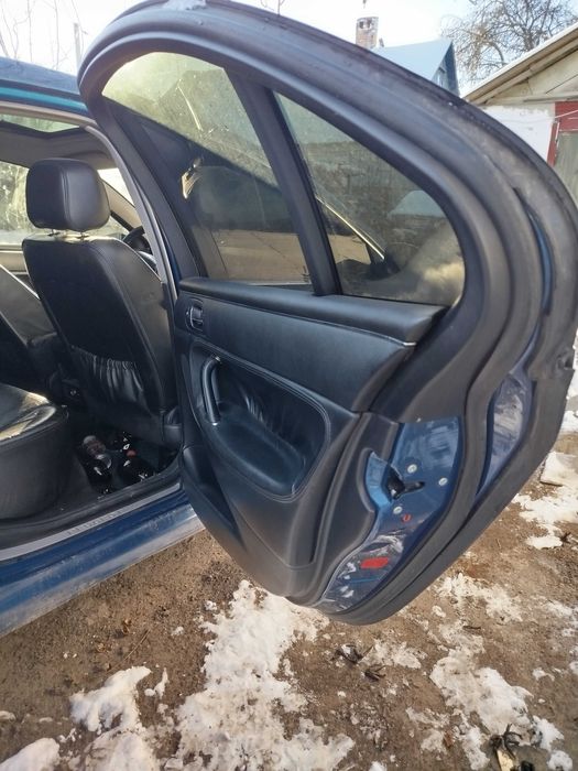 Дверка двері передні задні Peugeot 607 Пежо