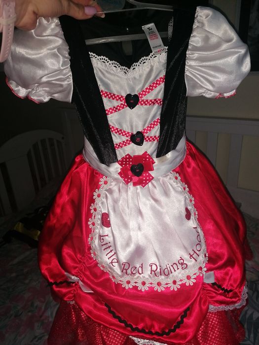 Strój karnawałowy Czerwony Kapturek r. 98/104