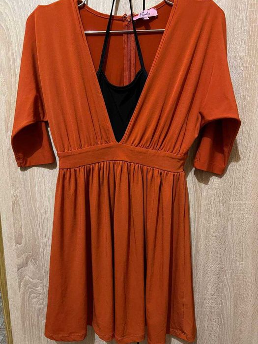 Сукня жіноча коротка