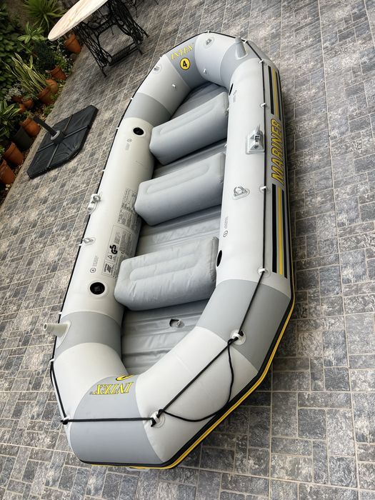 Bote insuflável semi-rígido 4 pessoas