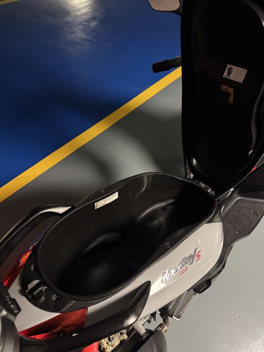 Piaggio Medley 125s