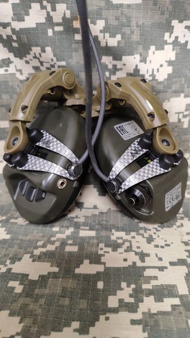 Кріплення карбон AXL на шолом для наушників PELTOR, OTTO, Sordin Pro-X