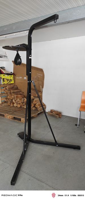 Suporte de saco para boxe