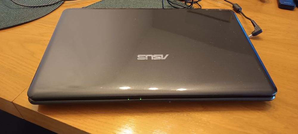 Laptop Asus Pro 79I