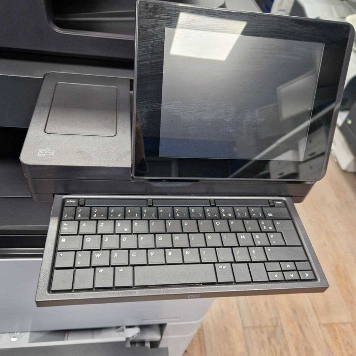 HP Color LaserJet Enterprise flow M 880 z