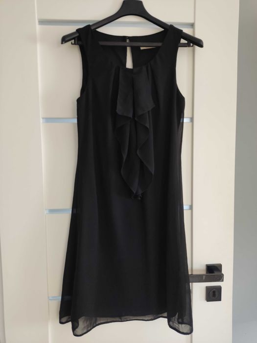 Sukienka czarna elegancka lekka zwiewna S/36