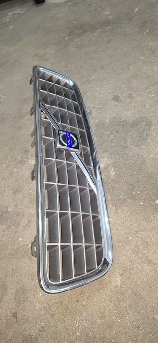 Grill Atrapa przód VOLVO S80  Bardzo ładny stan ORYGINAŁ