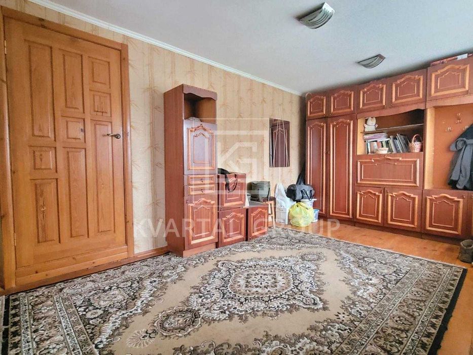 Охайний будинок з ремонтом с. Привороття