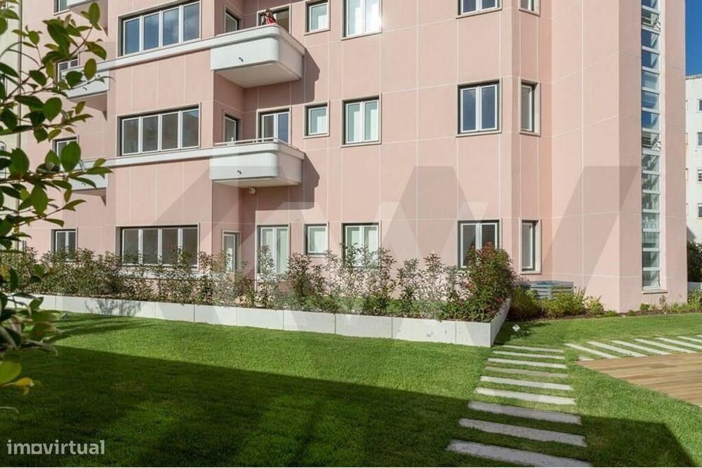 Apartamento  T2 -  Jardim e Piscina -  Praça do Areeiro