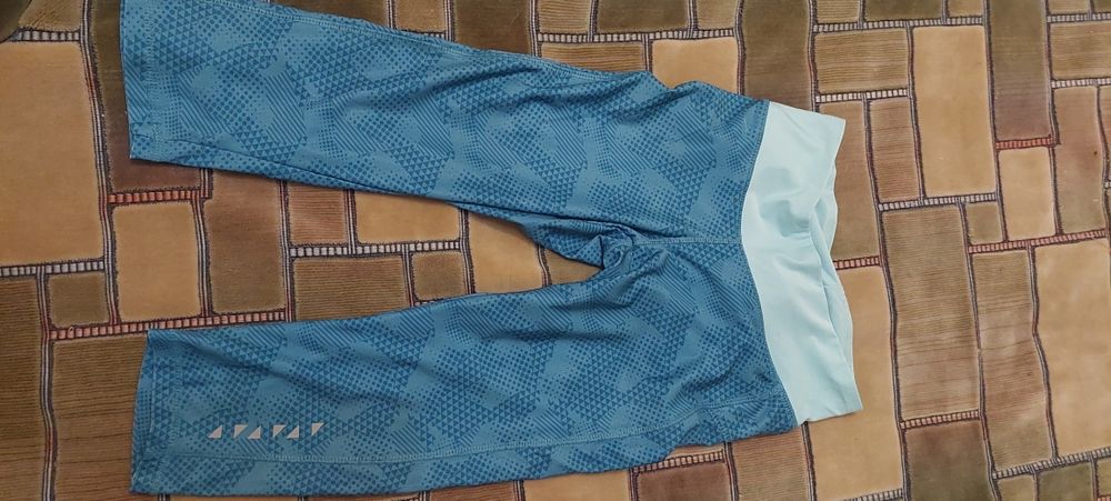 Круті спортивні лосинки