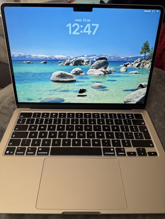 Apple MacBook Air 2025 13,6" M4 16GB RAM 256GB Księżycowa poświata gwarancja