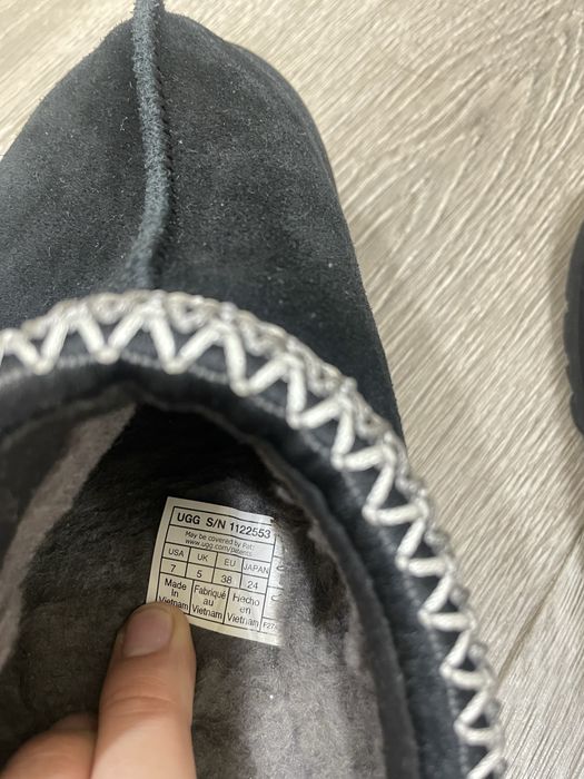 Оригінальні UGG Taz б/в