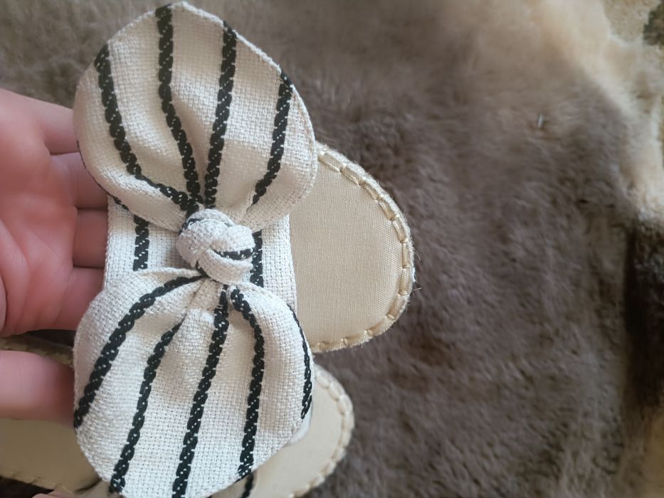 Nowe Klapki Espadryle DeeZee z Kokardą w Paski – Rozmiar 38