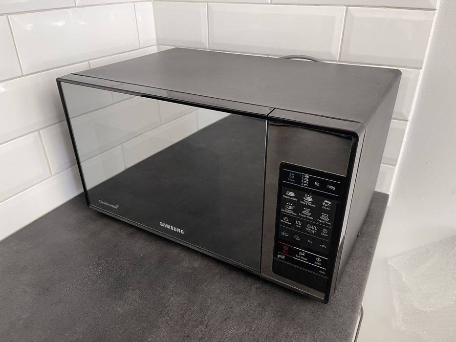 Kuchenka mikrofalowa SAMSUNG GE83X