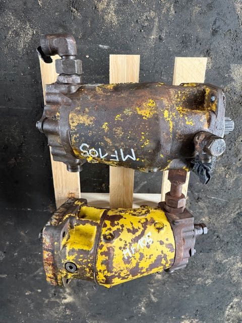 Koparka gąsienicowa Menck M 250 H K1011 Silnik hydrauliczny linde